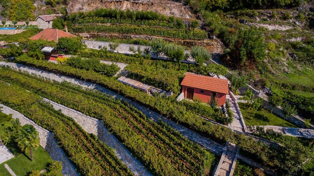 villas-winery-drone
