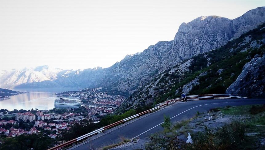 kotor - biking - tour -monte - mare